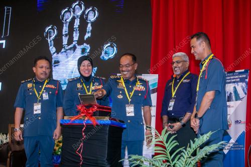 DATUK IR TS AHMAD IZRAM OSMAN