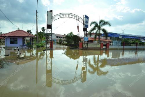 PK13_05012015_BANJIR