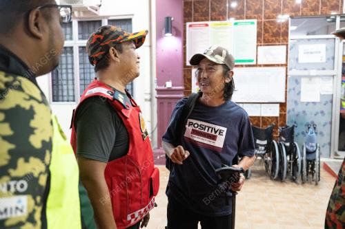 MENCARI DAN MENYELAMAT JASLINDA