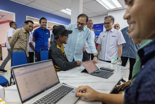 DATUK SERI ANWAR IBRAHIM