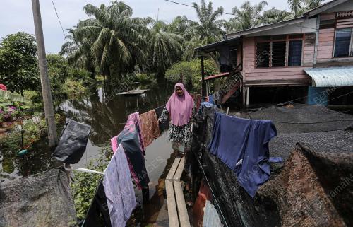 PENDUDUK KAMPUNG BERIAH