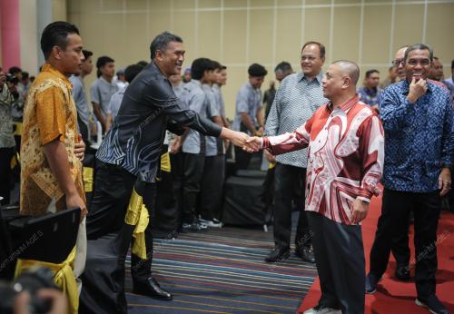 DATUK SERI SAARANI MOHAMAD