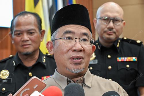 DATUK ZAMRI HASHIM