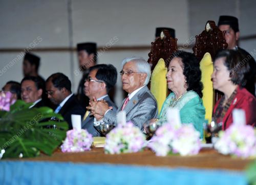 SULTAN AZLAN SHAH