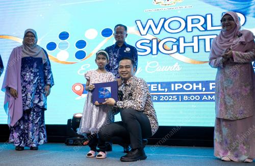 DATUK DR. MOHD AZMAN YACOB