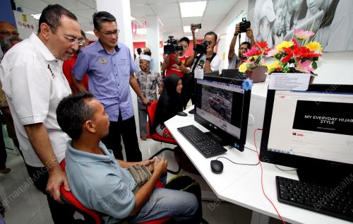 PK13_11062016_PUSAT_INTERNET