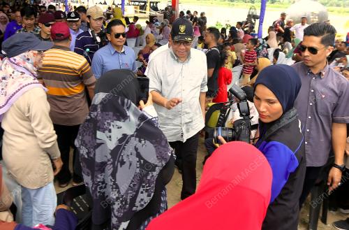 MAJLIS PELUNCURAN KAMPUNG ANGKAT MADANI KDN