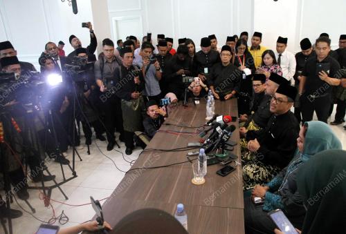 DATUK SERI AHMAD FAIZAL AZUMU