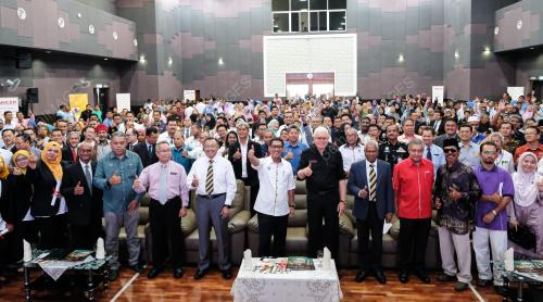 DATUK SERI AHMAD FAIZAL AZUMU
