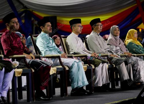 FAHMI FADZIL