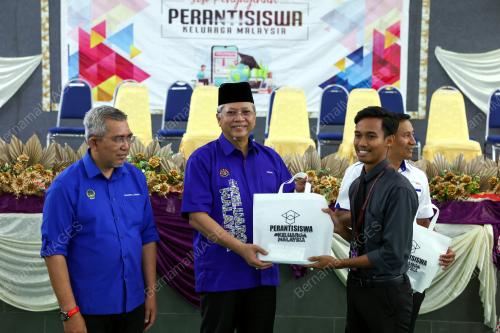 TAN SRI ANNUAR MUSA