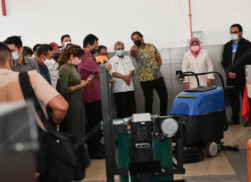 KHAIRY JAMALUDDIN