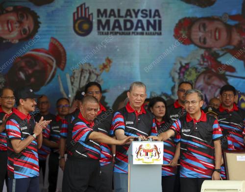 DATUK SERI FADILLAH YUSOF