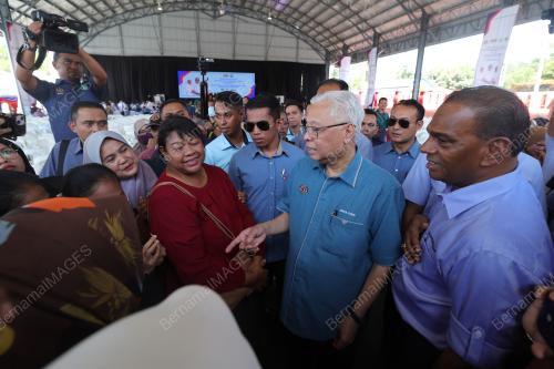DATUK SERI ISMAIL SABRI YAAKOB