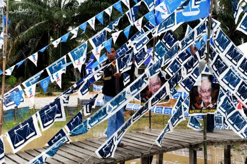 PK13_18042013_BENDERA