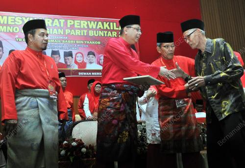 PK13_20082017_UMNO_PARIT_BUNTAR