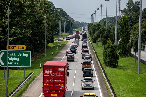 LEBUHRAYA UTARA SELATAN (PLUS)