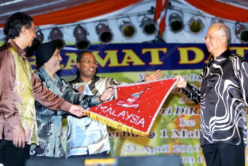 NAJIB TUN RAZAK
