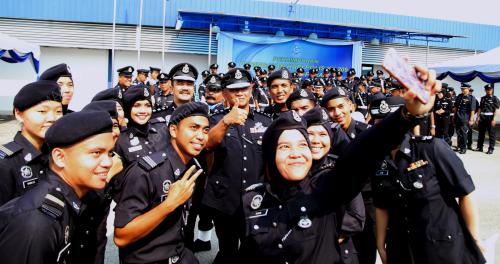 PK13_25032016_HARI_POLIS