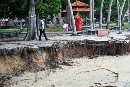 HAKISAN_PANTAI