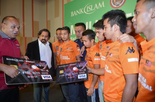 PK13_27042017_BANK_ISLAM
