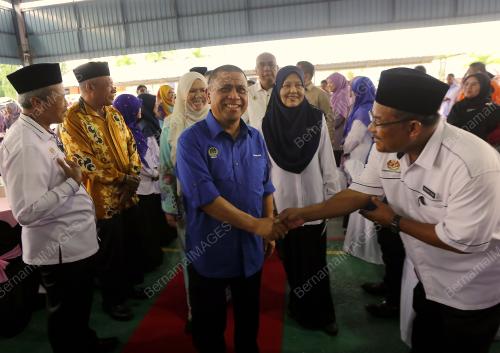 DATUK SERI SAARANI MOHAMED
