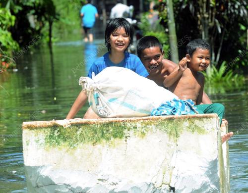 PK13_28112014_BANJIR