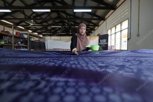 BATIK CLAY