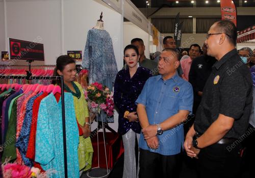 DATUK SERI SAARANI MOHAMAD