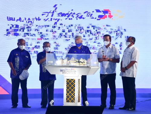 DATUK SERI ISMAIL SABRI YAAKOB
