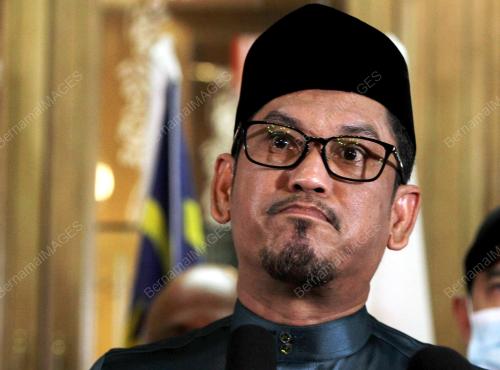 DATUK SERI AHMAD FAIZAL AZUMU