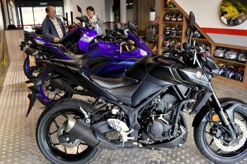 TINJAUAN ORANG RAMAI KE KEDAI MOTOSIKA