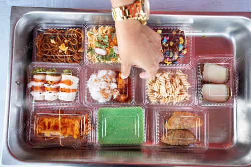 PENIAGA MAKANAN BERHARGA RM1