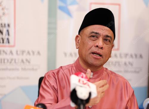 DATUK SERI SAARANI MOHAMAD