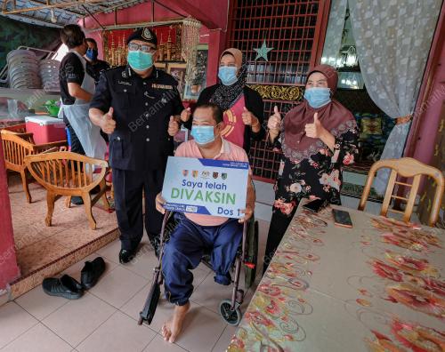 PROGRAM SUNTIKAN VAKSIN KEPADA PESARA PLPGA YANG SAKIT KRONIK