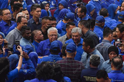 DATUK SERI ISMAIL SABRI YAAKOB