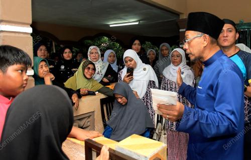 ALLAHYARHAM AHMAD AZZA FAHMI AZHAR