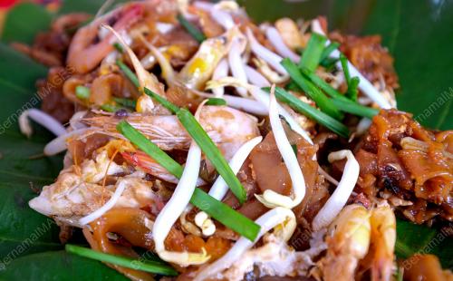 KUEY TIAW DAUN SIMPOK