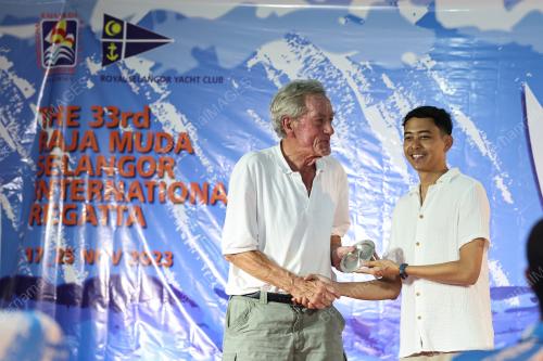 KEJOHANAN REGATTA