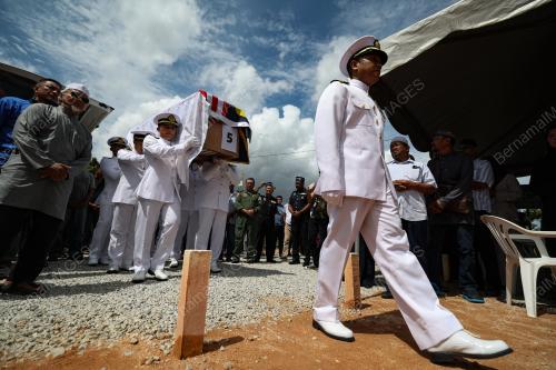 TRAGEDI NAHAS PESAWAT ELMINA 