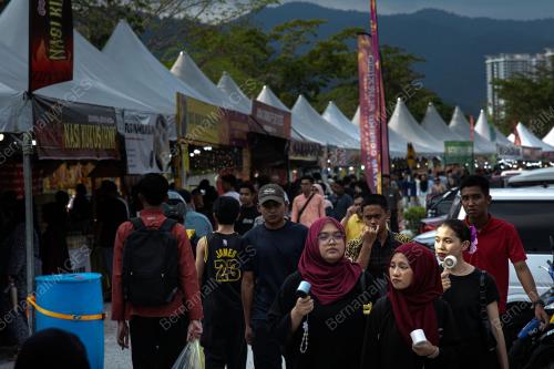 TINJAUAN BAZAR RAMADHAN