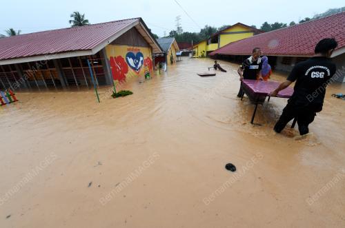 PK15_05112017_BANJIR_DI_GERIK