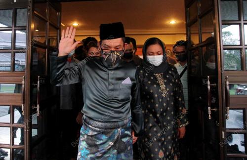 DATUK SERI AHMAD FAIZAL AZUMU