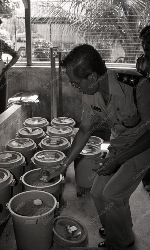 PROJEK PEMBIAKAN TUNTUNG