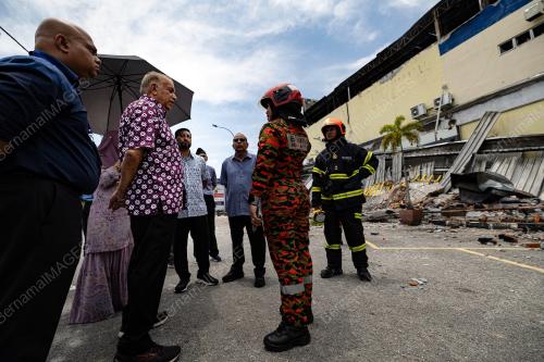 MYDIN MANJOI TERBAKAR