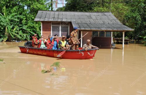PK15_12042012_BANJIR