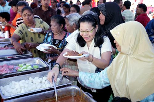 RUMAH TERBUKA TAHUN BARU CINA