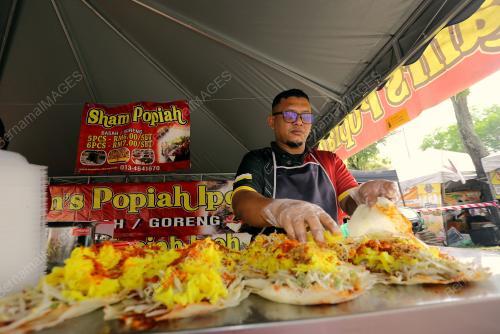PENIAGA KUIH BAZAR RAMADAN STADIUM PERAK