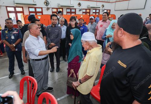 DATUK SERI SAARANI MOHAMAD