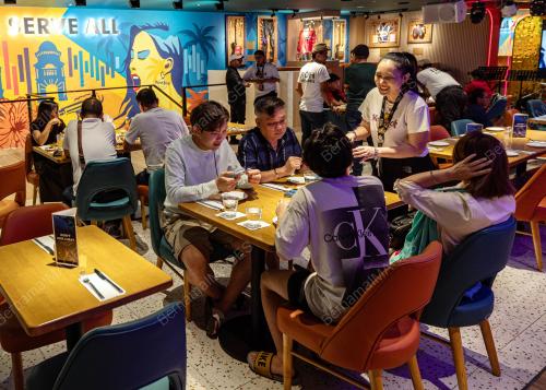 HARD ROCK CAFE IPOH SASAR 70000 PENGUNJUNG